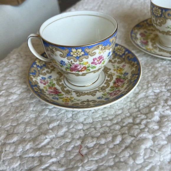 Vintage Old Royal China England Tea Cup & Saucer Set Of 2 EUC - Picture 2 of 12